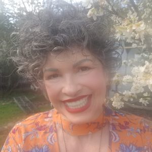 Meet your Posher, Ana